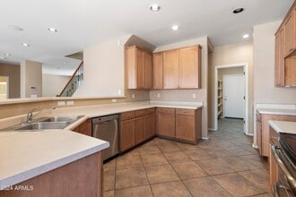 18466 W Westfall Way in Surprise, AZ - Building Photo - Building Photo