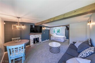 99 Smith St, Unit B in Oberlin, OH - Building Photo - Building Photo