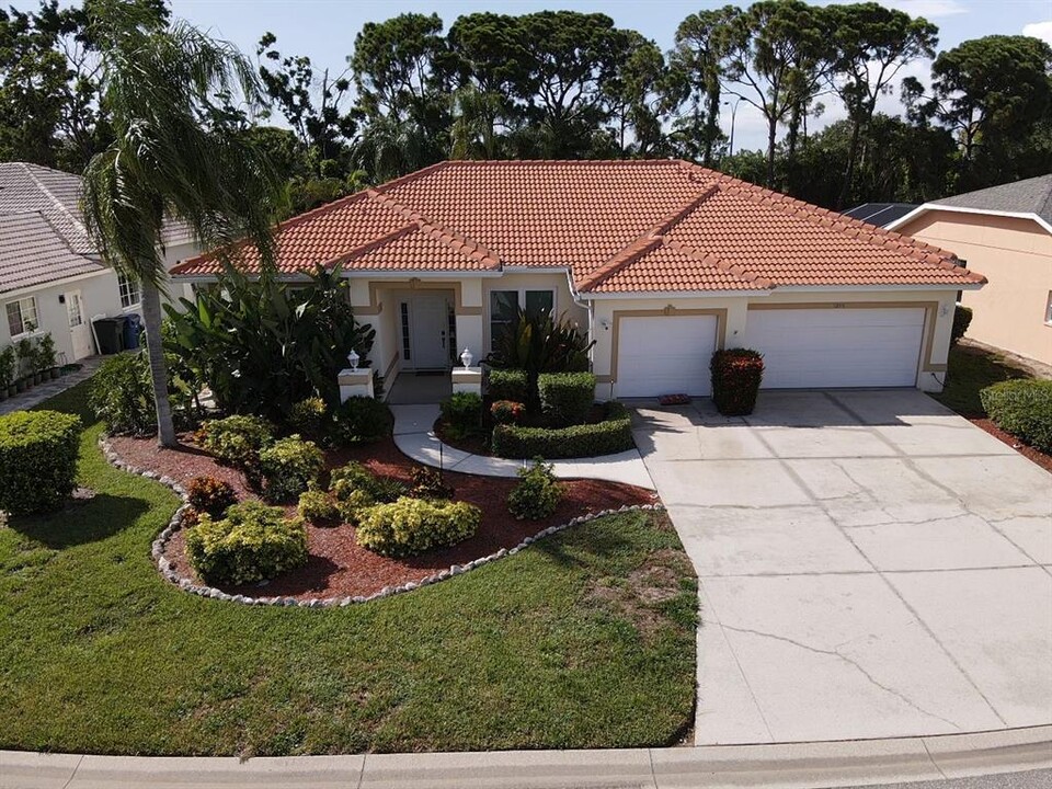 4264 Balmoral Way in Sarasota, FL - Building Photo