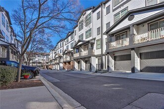 215 Semel Dr in Atlanta, GA - Building Photo - Building Photo