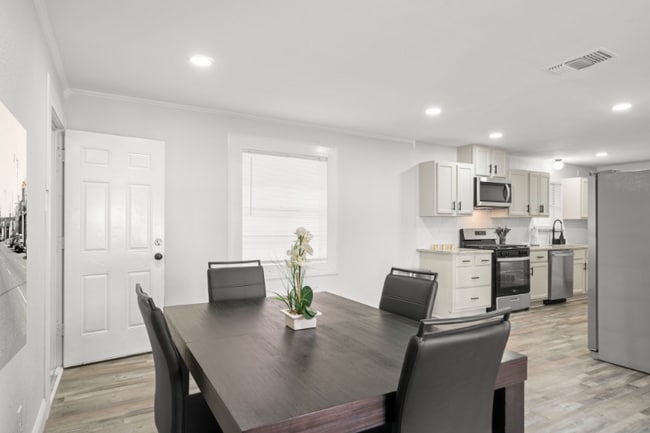 125 Gramley St in Grand Prairie, TX - Building Photo - Building Photo