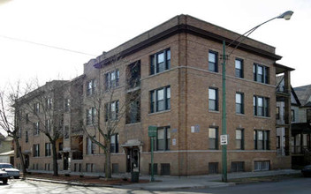 3055 E 79th Pl in Chicago, IL - Foto de edificio - Building Photo