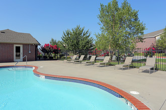 Berryfield Apartments in Springdale, AR - Foto de edificio - Building Photo