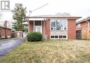 38 Jeffton Crescent in Toronto, ON - Building Photo