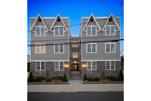 Fairfield Lafayette Place At Woodmere in Woodmere, NY - Foto de edificio