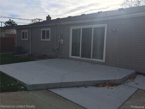 37944 Lyndon in Livonia, MI - Building Photo - Building Photo