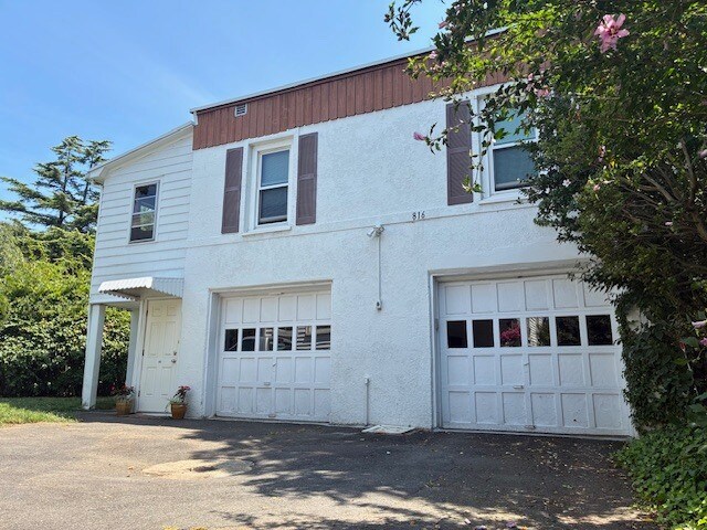 816 Mill Plain Rd, Unit Nice Fairfield apartment in Fairfield, CT - Foto de edificio