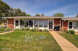 888B Inverness Ct in Lakewood, NJ - Building Photo