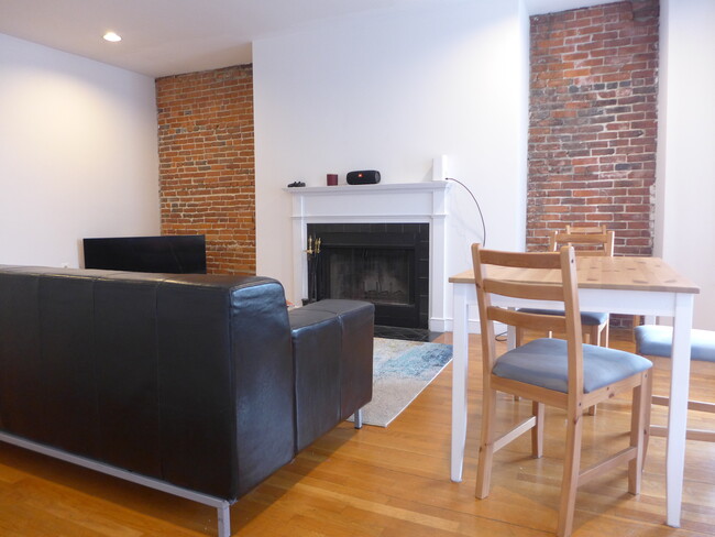 17 E Springfield St, Unit 3 in Boston, MA - Building Photo - Building Photo