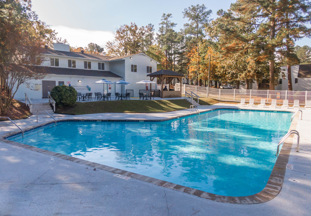 Willow Run Apartments in Fayetteville, NC - Foto de edificio