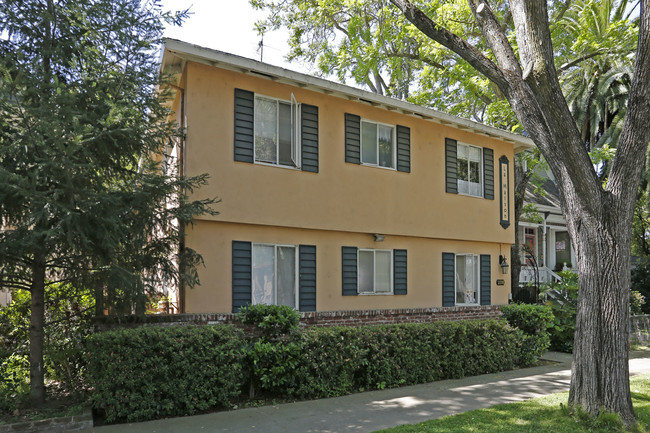 La Maison in Sacramento, CA - Building Photo - Building Photo