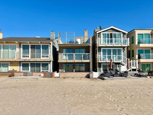3949 Ocean Dr in Oxnard, CA - Foto de edificio - Building Photo