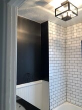 31 Fargo Ave, Unit Upper Rear in Buffalo, NY - Building Photo - Building Photo