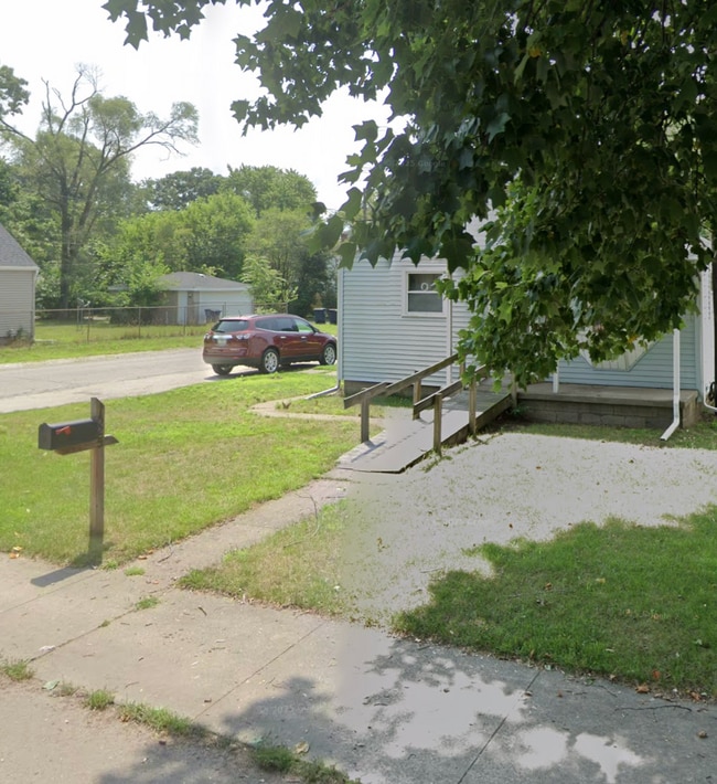 property at 1525 Springland Ave