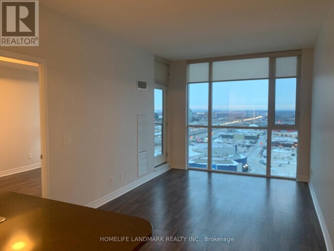 339 Rathburn Rd W in Mississauga, ON - Building Photo - Building Photo