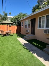 5614 Troost Ave, Unit TROOST in North Hollywood, CA - Building Photo - Building Photo