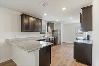 15230 Bufflehead Crk in Von Ormy, TX - Building Photo - Building Photo