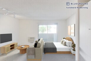 3883 Ingraham St, Unit SI FL3-ID596A in San Diego, CA - Building Photo