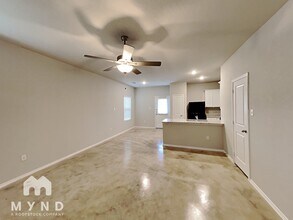 8727 Key Windy Way in Converse, TX - Building Photo - Building Photo