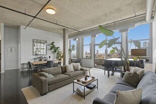 900 N Kingsbury St, Unit 1166 in Chicago, IL - Building Photo