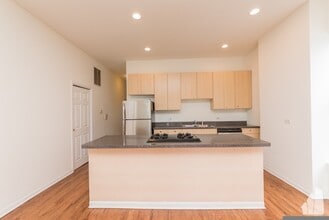 2835 W Medill Ave, Unit Unit 1 in Chicago, IL - Building Photo - Building Photo