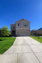 409 Dakota Crk in Canyon Lake, TX - Building Photo