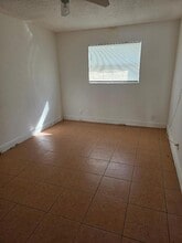 3640 NE 1st Ave., Unit 1 in Oakland Park, FL - Foto de edificio - Building Photo