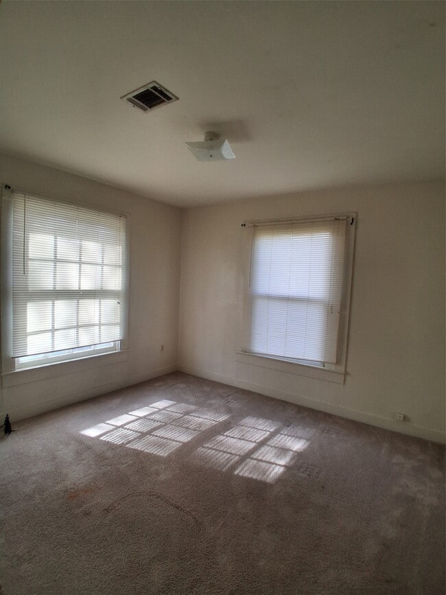 property at 204 Holderrieth Blvd