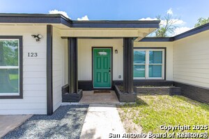 123 Marchmont Ln in San Antonio, TX - Building Photo - Building Photo