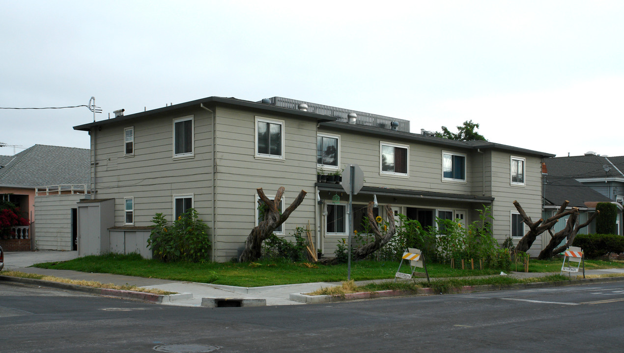 95 W Virginia St in San Jose, CA - Building Photo