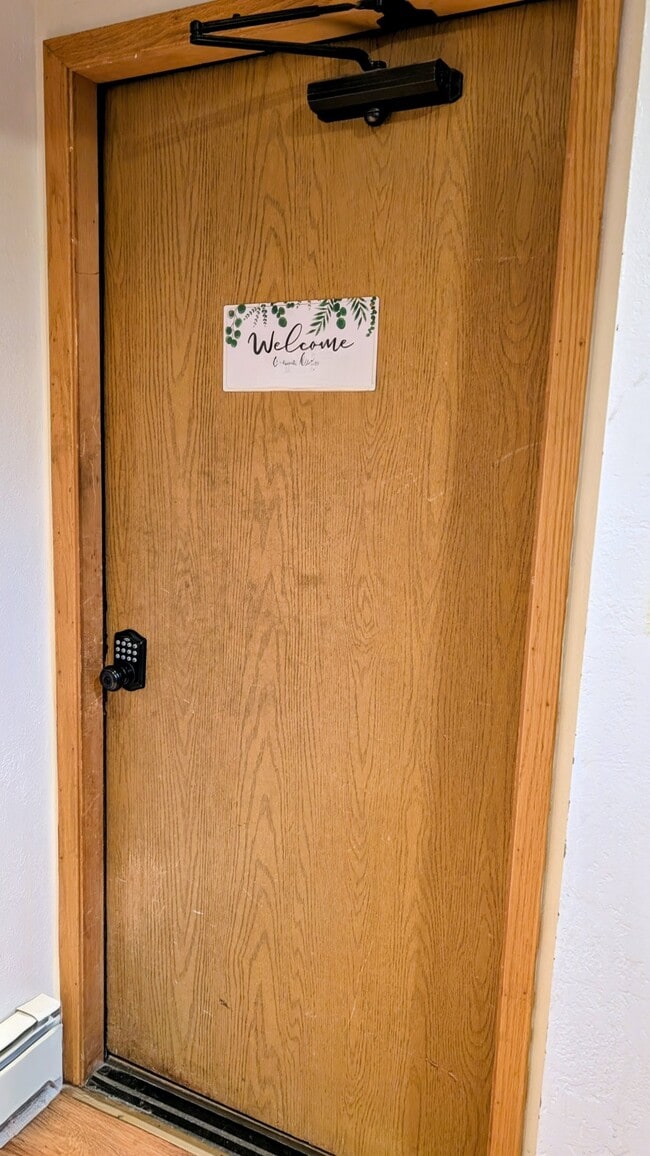 608 Ridgecrest Dr in Fairbanks, AK - Building Photo - Building Photo