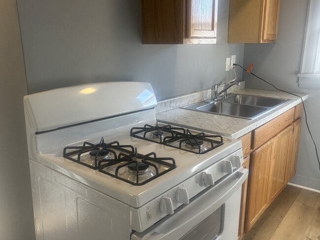 1534 3rd Ave SE in Cedar Rapids, IA - Building Photo - Building Photo