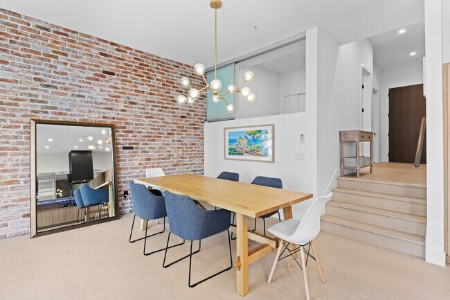 300 Salter St in New Westminster, BC - Building Photo - Building Photo