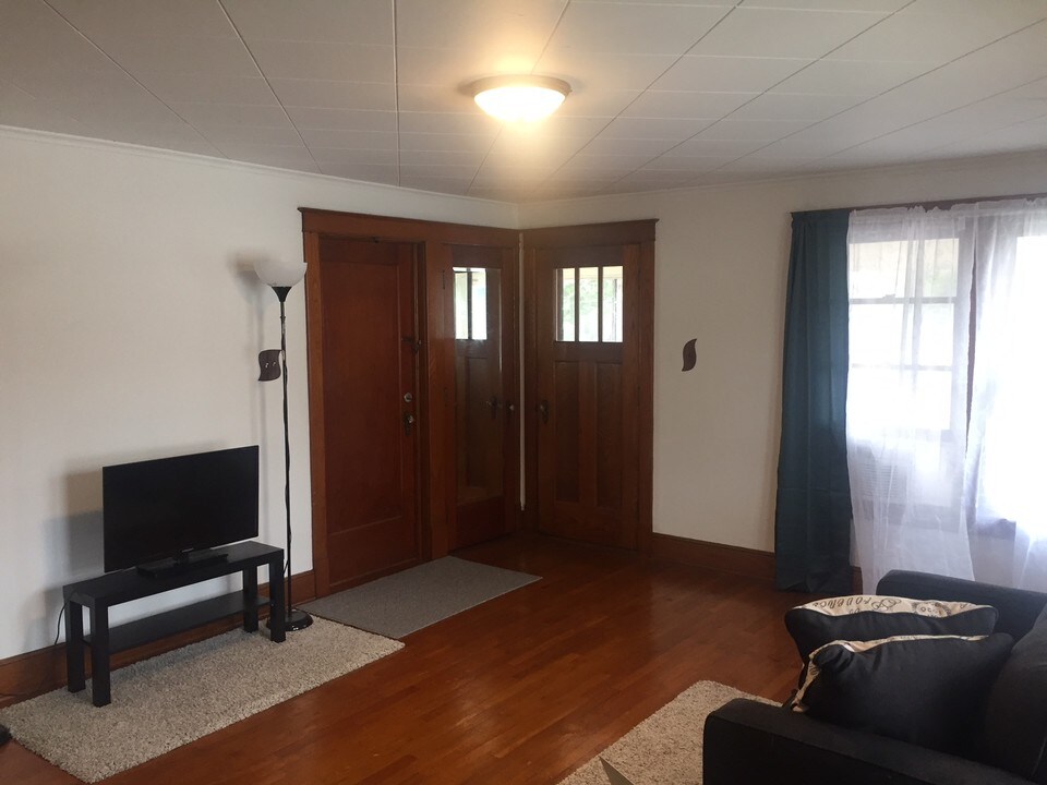 99 Allen St in Johnson City, NY - Building Photo