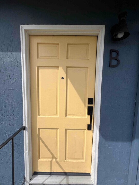 990 63rd St in Oakland, CA - Building Photo