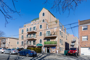 Bell Condominiums in Flushing, NY - Foto de edificio - Primary Photo