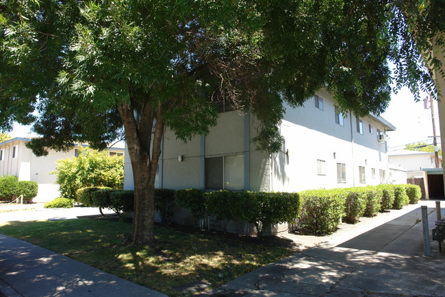 2277 Los Padres Blvd in Santa Clara, CA - Building Photo - Building Photo