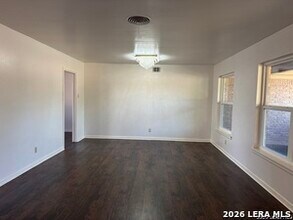 110 Northaven Dr in San Antonio, TX - Building Photo - Building Photo