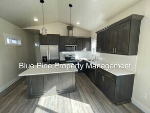 323 Gladstone St in Idaho Falls, ID - Building Photo - Building Photo