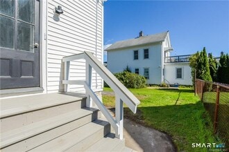 21 Bayview Ave in Stonington, CT - Building Photo - Building Photo