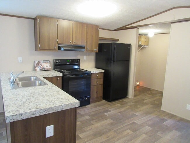 141 Eagle Lake N in Livingston, TX - Building Photo - Building Photo