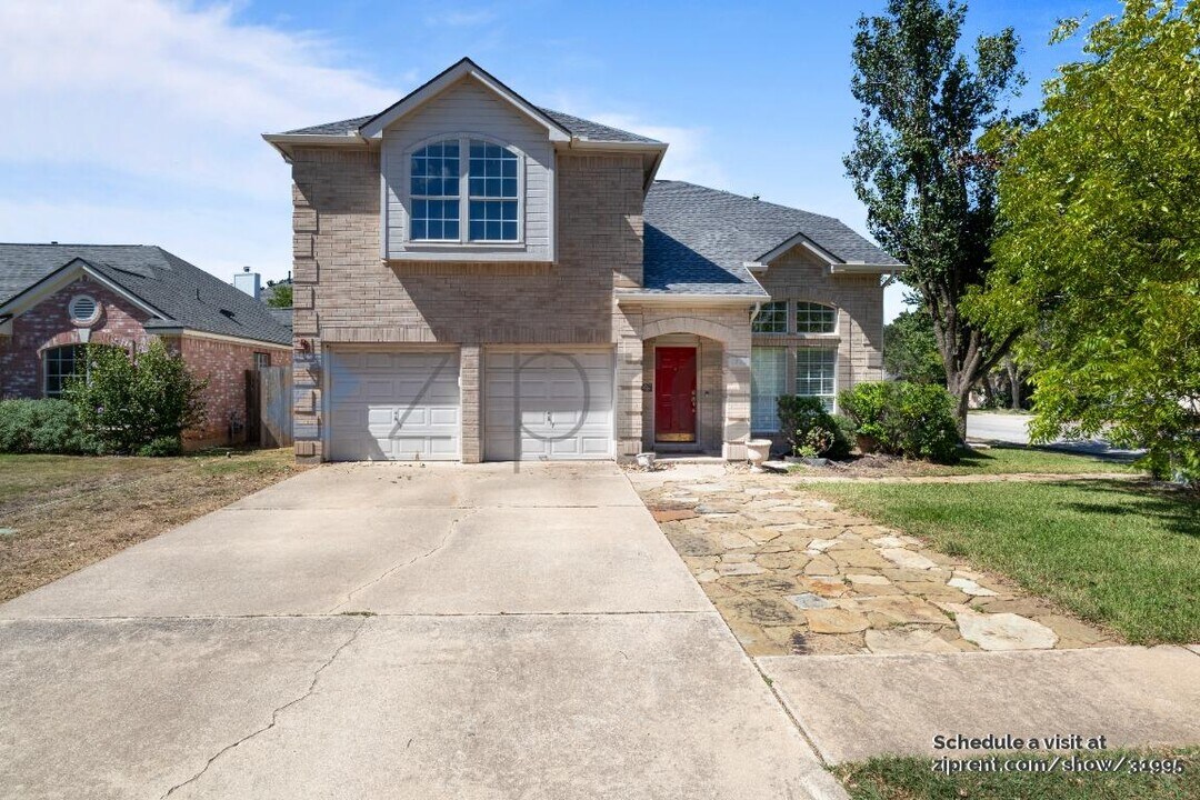 1212 Fox Sparrow Trail in Cedar Park, TX - Foto de edificio