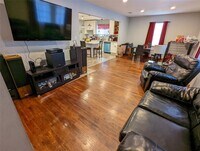 4604 Gunter St photo'