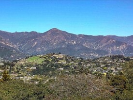 220 Santa Barbara St in Santa Barbara, CA - Building Photo