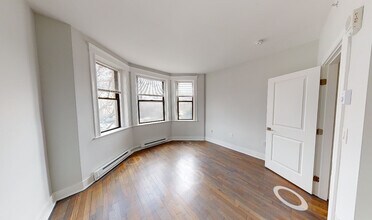 61 Park Dr, Unit Park Dr in Boston, MA - Foto de edificio - Building Photo