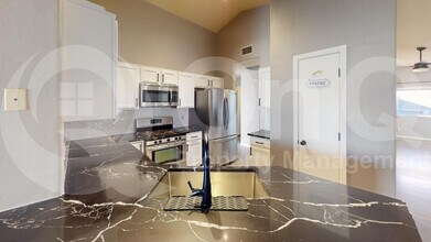 8771 S Desert Rainbow Dr in Tucson, AZ - Building Photo - Building Photo