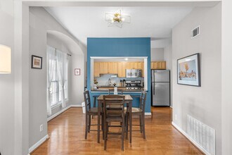 887 Juniper St NE in Atlanta, GA - Building Photo - Building Photo