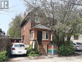 180 Dufferin St in Toronto, ON - Building Photo