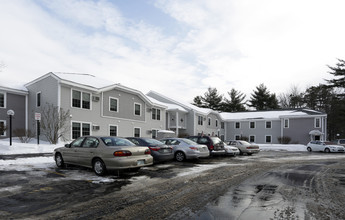 Tarrytown Road Apartments in Manchester, NH - Building Photo - Building Photo