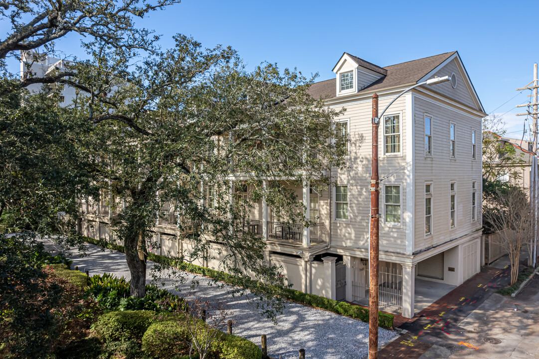 7000 Magazine St in New Orleans, LA - Building Photo